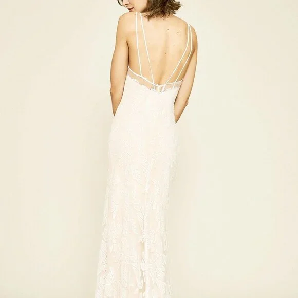 Tadashi Shoji Bridal Pippa Ivory/Petal Lace Applique Tulle Dress
